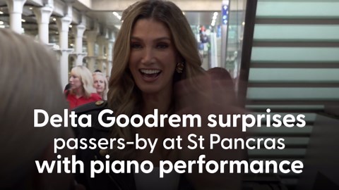 Delta Goodrem surprises commuters with a piano performance at St Pancras