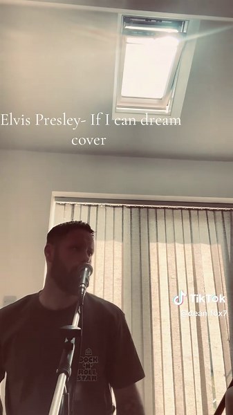 Dean Fox on TikTok