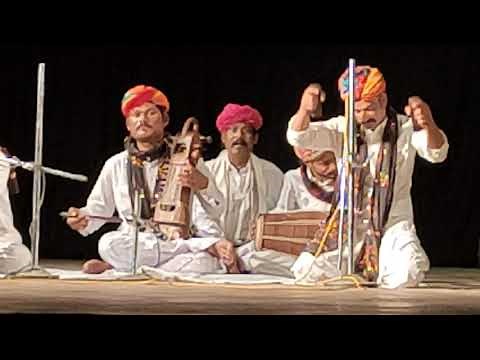 Ladli Luma Jhuma Re | लड़ली लूमा झूमा ऐ म्हारो गोरबंद नखरालो | Mehboob Khan Langa and Party | RIFF