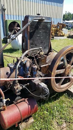 Ajax Oilfield engine? #tractorshow #gasengine #hitandmissengine #oilfieldequipment