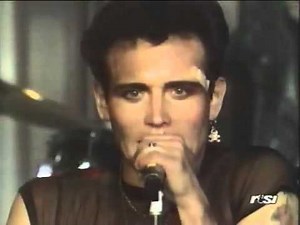 Adam Ant - Goody two Shoes (LIVE)