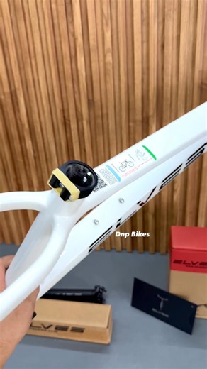 QUALITY CARBON FRAME ⚜️ Elves Nandor Pro Size: 29er (Small 15) Full Carbon Full Internal Cabling Thru Axle Complete w/ Accessories: Seatclamp, Headset, Axle, Bottom Bracket, Chainguide, Chainstay Protector & other small parts ✅ CHRISTMAS SALE: ₱37,500 ❌ BEFORE: ₱39,500 SRP =================================== 🧲🧲 Available sa Home Credit Installment / Credit Card Installment Google Map: D&P BIKE LAB | Dnp Bikes