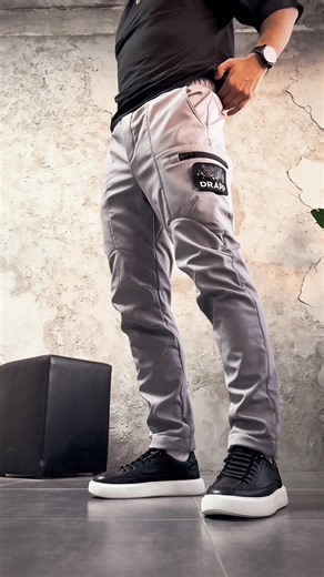 Штани, які мають бути у кожного чоловіка 😉 Soft Shell утеплені Відмінної якості, зігріють навіть у люті морози😉❄️😍 При замовленні, пишіть зріст і вагу підберемо потрібний розмір! ◼️Розміри S-XL ◼️Матеріал: Soft shell. Вітро/вологозахист. На флісі. Логотип вишитий. ◼️Артикул 12-251 🏷️Спортивні штани: 1550 грн #чоловічийодяг #костюм #спортивніштани #штани