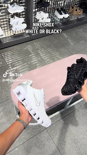 Nike Shox: Black or White? Decide Your Style!