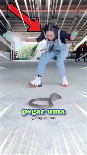 He caught a snake in a bottle! 😱 @lemonvideo