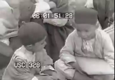 @dafna23j لما يتكسر الفضول الإمبريالي و غطرسته أمام دهاء و مكر أطفال في عمر الزهور ☝️بسكرة، 1929.