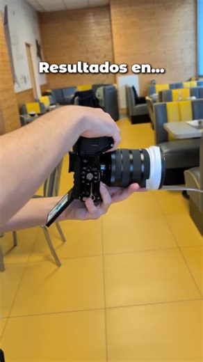 Hoy te enseñamos Little Thai desde el punto de vista más importante: el del tenedor 🍴 Entra en cocina, recorre el salón, se acerca a los platos y termina en la mejor parte: la boca de nuestra clienta. Porque al final todo va de eso: venir, desconectar un rato y comer bien. #ThaiFoodLovers #ComerBien #ThaiFusion #PlanPerfecto | Little Thai