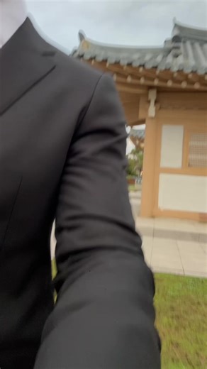 Stylish Wedding Suits for Men: Tailored Looks