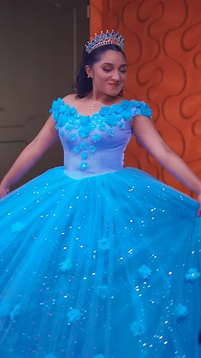 1.4K views · 16 reactions | En Pasarela encuentras tu vestido de 15 años soñado ✨ @cuestiondehermanos #pasarela #15años #vestido #vestidodefiesta #viral | Pasarela.bo | Facebook