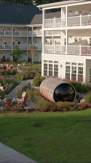The saunas of Willowbrook Spa at The Lake House on Canandaigua are a luxurious experience, surrounded by the tranquil beauty of New York’s Finger Lakes region. It’s the perfect spot for couples and their guests to relax during the wedding weekend. | Grace Ormonde Wedding Style