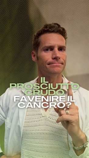 ❌ “Il prosciutto crudo fa venire il cancro” Negli studi scientifici (OMS / IARC) le carni lavorate sono classificate come cancerogene per categoria, non per singolo alimento. Dentro la stessa categoria statistica finiscono: – wurstel industriali – affettati ultra-processati – prosciutto crudo DOP fatto solo con carne e sale senza nitriti e nitrati Non perché siano uguali dal punto di vista nutrizionale, ma perché gli studi epidemiologici non distinguono la qualità del prodotto. 📊 Il dato più ci