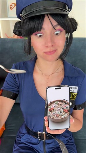 What is your favourite eating?🍔😍#kpopdemonhunters #rumi #kpop #zoey #mira #huntrix