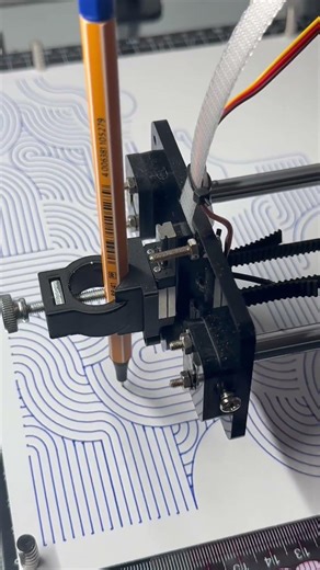 Creating a Satisfying Abstract Line Plot with a Pen Plotter ✍️