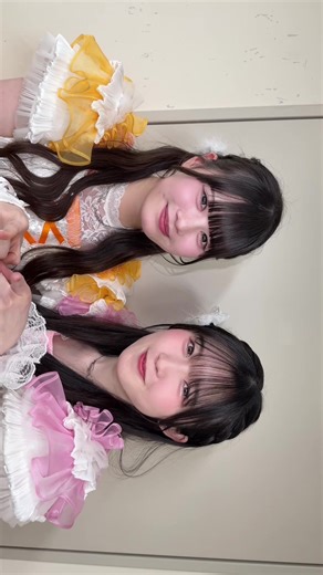 ペアの振りもかわいい🩷🧡 ぜひお友達と踊ってください🪽🤍 🩷@松元 寧音(まつもと ねね) 🧡@星良 本日深夜1:29〜放送 ドラマ『親友の「同棲して」に「うん」て言うまで』 ED主題歌『 #オレンジ色の恋空 』︎︎☁🧡 #StraightAngeli #ストアン