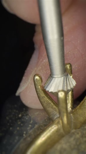 Stuller Bench Jeweler on Instagram: "Designed by our in-house experts and crafted exclusively by Dedeco, these precision burs deliver sharper, more consistent cuts to make your stone-setting process smoother than ever. With durable, evenly spaced fluting and a variety of sizes, the Stuller Bur is a key tool to have on your bench. Comment “bur” for a link to shop. #StullerBur #Bur #BenchJeweler #StoneSetting #Jeweler #JewelryDesign"