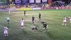 1.8K views | Come scatenare una rissa in un campo di calcio... | Tutti All Sport 24 | Facebook