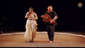 Here's a recap of the unforgettable opening night at the 37th Festival Flamenco Alburquerque, featuring the phenomenal @mariamorenooficial__ and her remarkable compañía. It was a true honor to have them kick off the festival with their stunning and breathtaking performance. Dance and choreography: @mariamorenooficial__ Cante: @angelestoledano_ Guitar: @__benitobernal Electronic soundscape: @raulcantizano Percussion: @manuelmasaedo Sound: @angelolalla Light: @antonio_valiente_aai Video by Christo