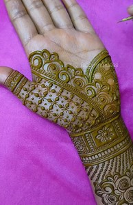 Easy bridal mehndi design #henna #mehndi #hennadesign #mehndidesign #art #mehndiart #hennaart #bloomingideas #mehndiartist #hennaartist #bridalmehndi #bridalhenna #gorgeoushenna #gorgeousmehndi #latestmehndi #latesthenna #indoarabicmehndi #arabicmehndi #arabichenna #uniquehenna #uniquemehndi #fronthandmehndi #fullhandmehndi #weddingmehndi #floralmehndi #floralhenna #facebookmehndi #mehndivideos #mehndilove | Blooming ideas