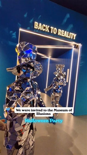 Little Northerners 🐝 family days out North West on Instagram: "Come with us to the Museum of Illusions Halloween party in Manchester. It is the first-ever UK location of the global 'Museum of Illusions' — and it’s celebrating all things weird, wonderful, and a little bit spooky! We were invited to their Halloween Party! With special drinks & canapés for the event as well as special guests - they definitely know how to throw a party ! If your little ones love anything weird, wonderful and a bit