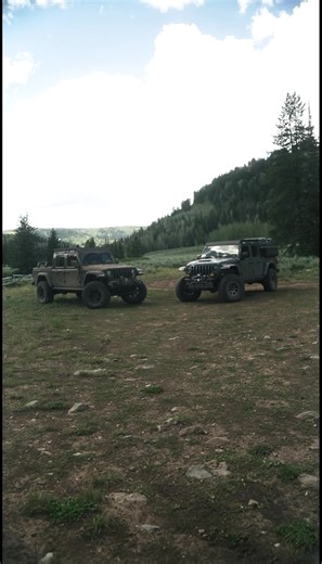 Functional Looks=Jeep Gladiator Roof rack. What option would you run? Full rack? Half rack? Maybe a specific option like the Alu-Cab front half rack or the rear half rack? #trailrax #trailraxcrew #jeep