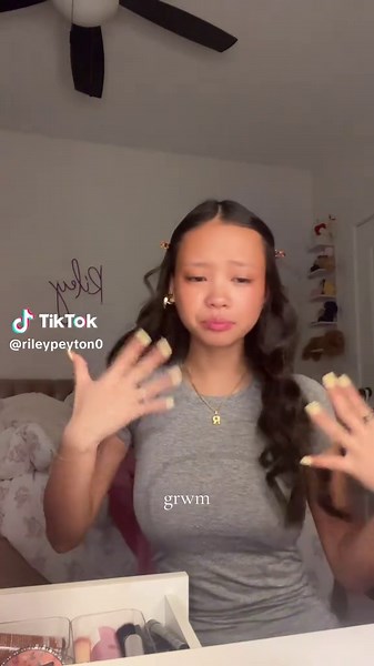 iluvitiluvitiluvit #fypシ゚viral #trending #makeup #grwm #getreadywithme @Alani Nutrition @target @e.l.f. Cosmetics @loréal paris usa @Ulta Beauty @essence cosmetics @Sephora Collection @Maybelline NY @Sol de Janeiro