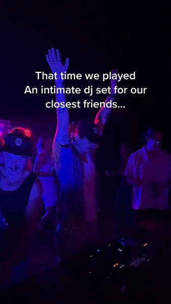 We played an intimate DJ set for our closest friends and they definitly got around it!! 🪩⚡️ #dj #groovesociety #groovy #djs #festival #whatsonsydney #sydneymusic #sydneynightlife #sydneynightclub #australiandj #australia #howwedoinaus #djs_lovers #djremix
