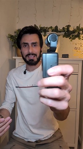 Handheld Vlogging Camera with 180°Auto Rotatable Lens, 1080P HD Video Camera with 6X Digital Zoom,