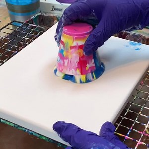 What's the best pouring medium for making cells especially when you're just getting started? Find out and a whole lot more in the free Paint Pouring Guide- Get the free download today! | A Colorful Journey