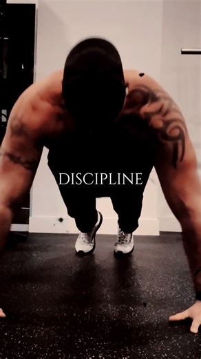Get this Monday started 💪 #ga #zaddy #disipline #workout #flex