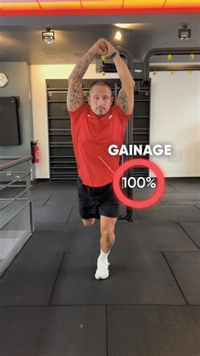 [ TUTO BODYCOMBAT : LE RUNNING MAN ] Découvrez les étapes pour réaliser un Running Man efficace : coordination, rythme et engagement musculaire. Dans ce tuto, Oscar vous montre comment garder une posture solide, activer votre ceinture abdominale, et maintenir un tempo dynamique pour optimiser le mouvement sans perdre en précision. Que vous soyez débutant ou déjà habitué aux cours de BodyCombat, le Running Man est un incontournable ! 😉 | Wellness Sport Club France