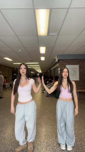 Finally march break! 🥹 | dumber and dumber #dumberanddumberdance #tiktokdances2026 #dancetrend #dancestolearn #dancetrend2026