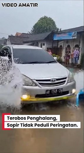 Terkadang ada yang egois akan hal tersebut #mobil #ugalugalan #banjir