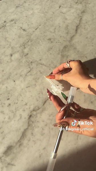 How to Clean and Hygienically Maintain Your Frank Green Water Bottle