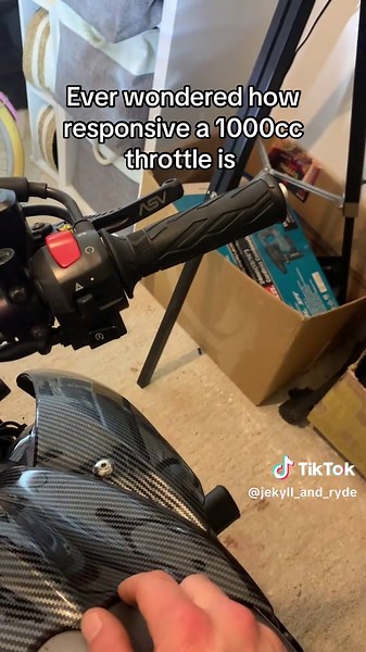 Motorcycle Throttle Responsiveness: 1000cc