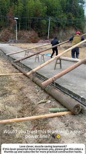 4‑Person Lever Pole Moving – Teamwork Lifts a Concrete Utility Pole 🏗️👥