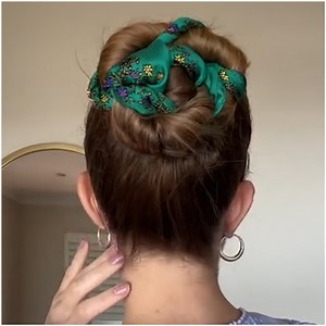 Our newest obsession - a scarf bun hairstyle 😍 | MetDaan Hairstyles