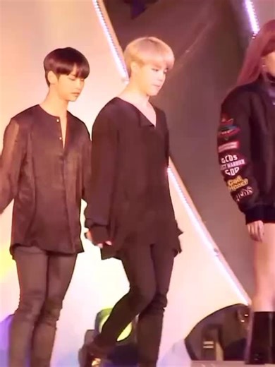 jimin🙄😏 #jimin #parkjimin #btsjimin #jiminbiased #army #jiminie #jiminfypシ #kpopfyp #fyp #reaccion #xyzbca #viral #kpopers #kpopedits