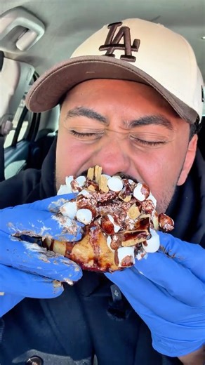 i wanted BUNS and i got some. let’s grub 🧘🏽‍♂️ #mukbang #foodie #food