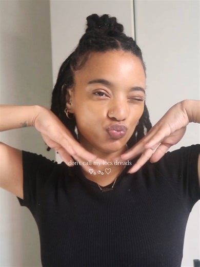 Understanding the Difference Between Locs and Dreads