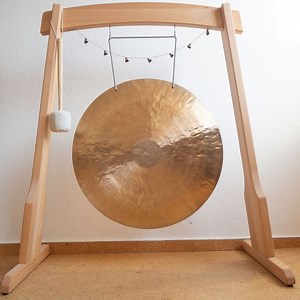 What is a gong bath? A guide to de-stressing with soothing sounds