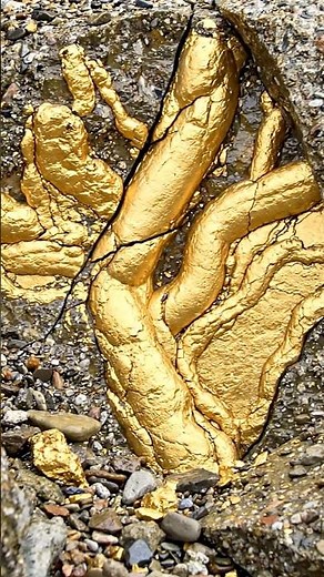 Amazing,,Discovery of Super Luxurious and Beautiful Gold Veins #golddiscovery #findgold #goldveins