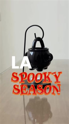 🎃 ¡La magia de Halloween llega antes a DotStore! 👻✨ Este 16 y 17 de agosto nos vemos en @Zuzu Bazar Trc en Fiesta Inn Galerías, con una colección especial para quienes aman decorar desde ya 🧡🕷️ Prepárate para llevarte los detalles más lindos de temporada 🎃 Spoiler: ¡Se van a enamorar de todo! 📍 ¡No faltes! #hogardulcehogar #pinteresthome #halloween #halloweendecor #torreon_coahuila_mexico🇲🇽 #torreon