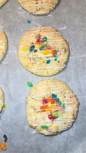 Fruity pebbles Cookies for the win❤️🥰 #fruitypebblescookies #cookies #sweets #fyp #smallbusinesstiktok
