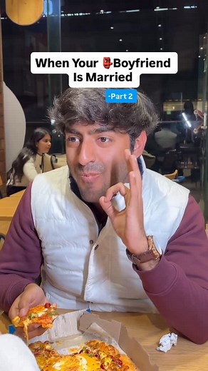 Lovish Pahuja on Instagram: "Iss pizza ko sahi enjoy karne ka ek hi tareeka hai ! Step 1: Pull - jitna lamba stretch, utna zyada thrill. Step 2: Dip - molten cheese mein deep dive zaroori. Step 3: Mmm - the natural reaction you can’t control. Simple, satisfying, and the easiest recipe for instant happiness. #PullDipMmm #TheRitual #PizzaSteps #DominosIndia #FoodInstruction SatisfyingReels CheeseStretch FoodReelsIndia AestheticFood ReelIndulgence"