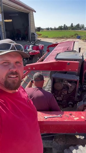 Chopper broke down. #farming #agriculture #repa