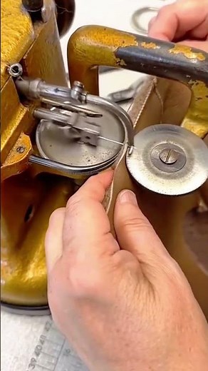 Precise Leather Stitching Techniques Using a Specialized Fur Sewing Machine