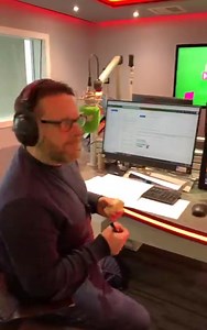Magic Mondays are back! ⭐️ What magic tricks has Producer Paul got for us today? | JD and Roisin