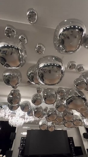 'Floating Orbz balloon ceiling installation' - @theballoonriver #regram. Such a fun way to elevate any room’s energy! Wonderful job! 🎈 #efavormart #balloons #ceilingballoons #balloondcorations #balloonart #partysetup #partyplanning #eventdesign #eventprofs | eFavormart