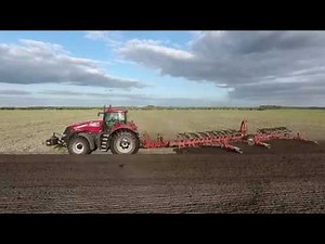 Case ih Magnum 370CVX et Charrue 12 corps Gregoire & besson aux labour