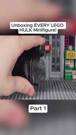 Unboxing Unique Hulk and Lizard LEGO Minifigures